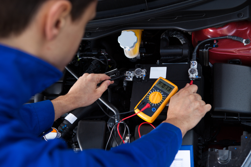 Manutenção automotiva: com que frequência devo trocar a bateria?