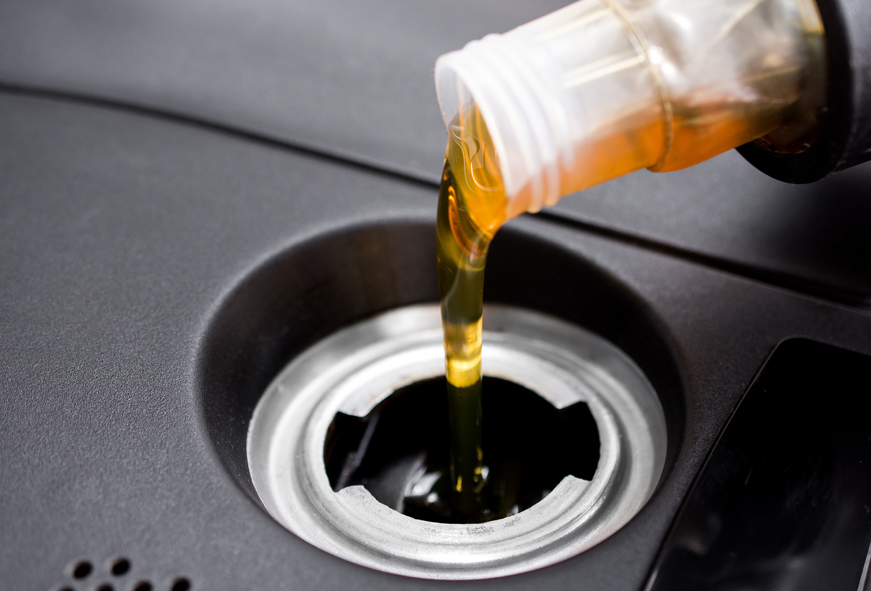 Troca de óleo: Descubra o lubrificante ideal para seu carro!